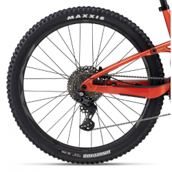 Rower elektryczny GIANT Stance E+ 1 pomarańczowy 2024