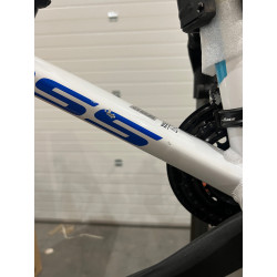 Kross Lea 1.0 26 SR 2022 Biały - Niebieski Połysk USZKODZONY LAKIERNICZO