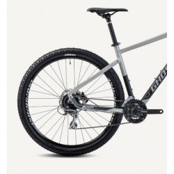 Rower górski GHOST Kato Essential 29 AL jasny szary / czarny mat 2025