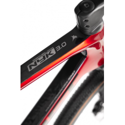 Rower gravel ROMET Nyk 3.0 SRAM czerwono / czarny 2024