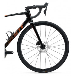 Rower szosowy GIANT Defy Advanced 1 czarny / pomarańczowy 2024