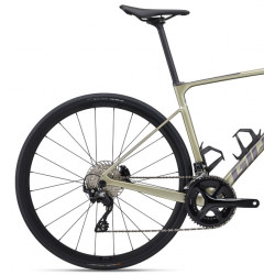 Rower szosowy GIANT Defy Advanced 2 Bay Leaf 2024