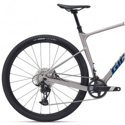 Rower gravel GIANT Revolt Advanced 1 Shell White 2024