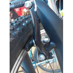 Rower górski KROSS ESPRIT 1 27.5" czarny / czerwony / grafitowy mat USZKODZONY LAKIERNICZO